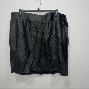 Torrid black faux leather skirt